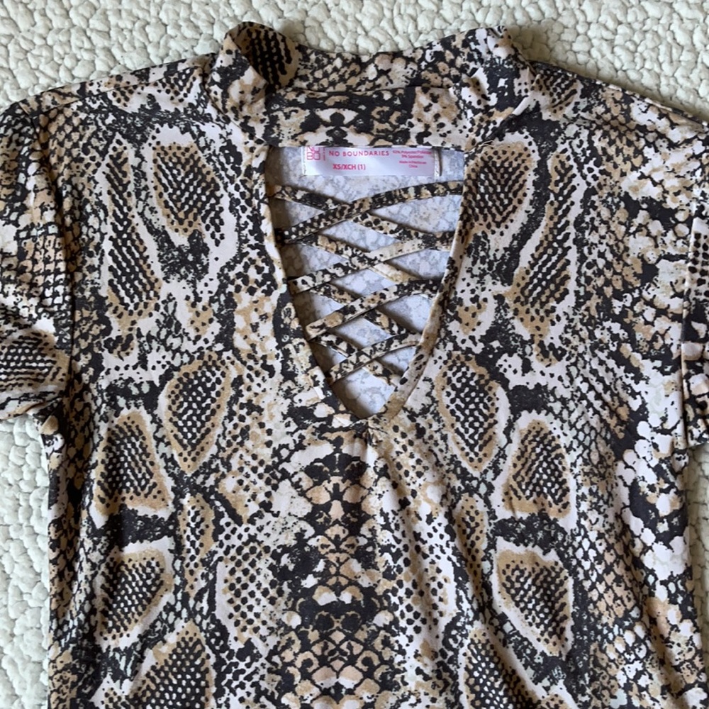 Leopard Shirt - Picture 2 of 3